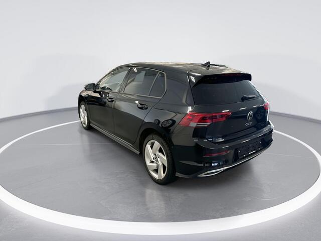 Volkswagen GOLF 1.4 245pk DSG eHybrid GTE · Apple/Android Car Play · Navi · Keyless · Dodehoek · P-Sensoren · 17'' Inch ·