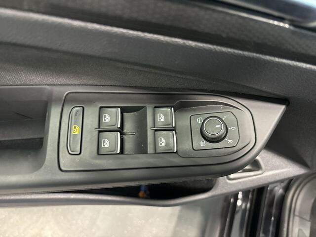Volkswagen GOLF 1.4 245pk DSG eHybrid GTE · Apple/Android Car Play · Navi · Keyless · Dodehoek · P-Sensoren · 17'' Inch ·
