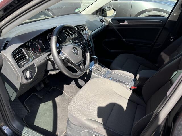 Volkswagen GOLF 1.5 TSI Comfortline Business AUTOMAAT / NAVI / CLIMA / PDC / CARPLAY / BLUETOOTH / ACC
