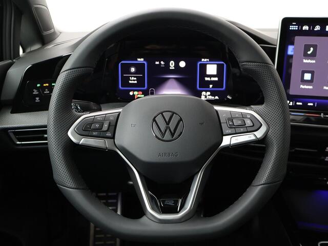 Volkswagen GOLF 8 R-Line-Edition 1.5 eTSI 85 kW / 116 pk Hatchback 7 versn. DSG | LED Matrix | Assistance Plus |