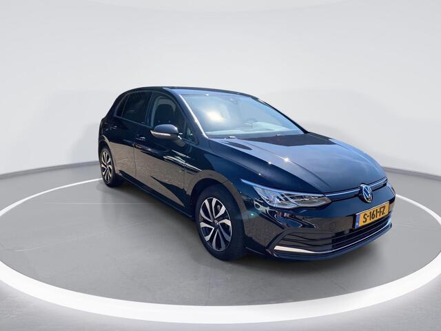 Volkswagen GOLF 1.5 Tsi 150pk Life · Apple/Android Car Play · Navi · P-Sensoren · ACC · DAB · 16'' Inch · Garantie t/m 21-12-2026 of 100.000km
