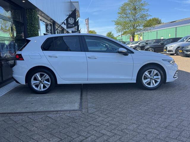 Volkswagen GOLF 1.5 TSI 130PK Life | Ambient | Carplay | Lounge