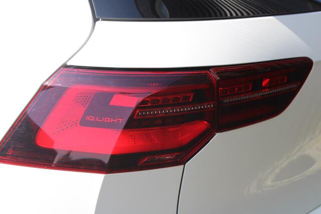Volkswagen GOLF 2.0 TSI GTI CLUBSPORT HARMAN KAR HUD PANO IQLIGHT