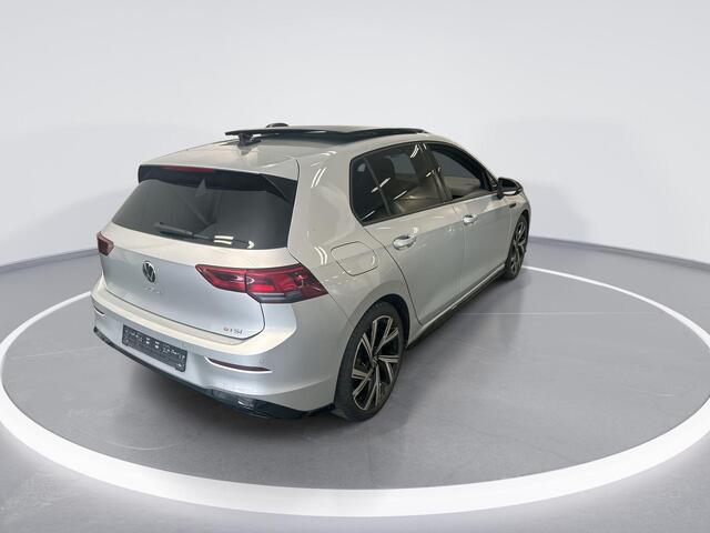 Volkswagen GOLF 1.5 eTSI 150pk DSG R-Line · Panoramadak · Camera · Apple/Android Car Play · Navi · Stoel&Stuur Verwarming · 18'' Inch · Garantie t/m 11-01-2025