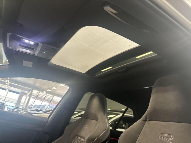 Volkswagen GOLF 1.5 eTSI 150pk DSG R-Line · Panoramadak · Camera · Apple/Android Car Play · Navi · Stoel&Stuur Verwarming · 18'' Inch · Garantie t/m 11-01-2025