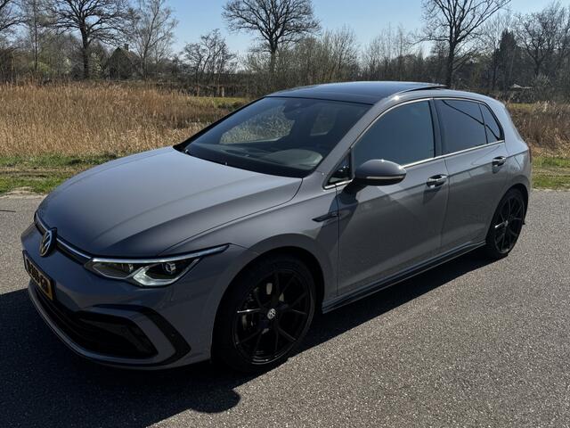 Volkswagen GOLF 1.5 eTSI R-Line Bns+ Pano