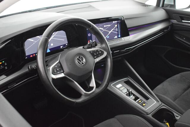 Volkswagen GOLF 1.5 eTSI 150pk DSG 1st Edition Stoelverwarming Panoramadak Virtual Cockpit Massage Navigatie
