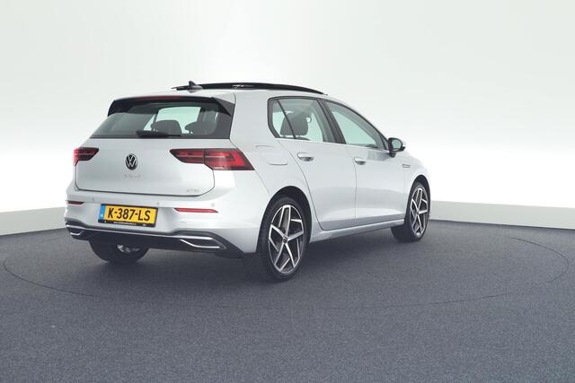 Volkswagen GOLF 1.5 eTSI 150pk DSG 1st Edition Stoelverwarming Panoramadak Virtual Cockpit Massage Navigatie