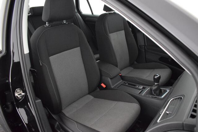 Volkswagen GOLF 1.2 TSI 110pk Trendline Trekhaak Cruise Control Climate Control