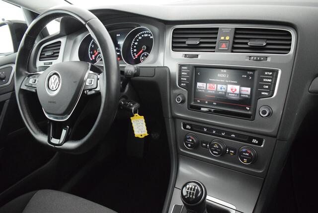 Volkswagen GOLF 1.2 TSI 110pk Trendline Trekhaak Cruise Control Climate Control