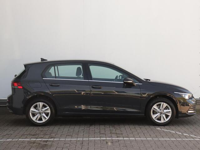 Volkswagen GOLF 1.4 eHybrid Style | Elektrisch verstalbare stoelen | Stoel & Stuurverwarming |