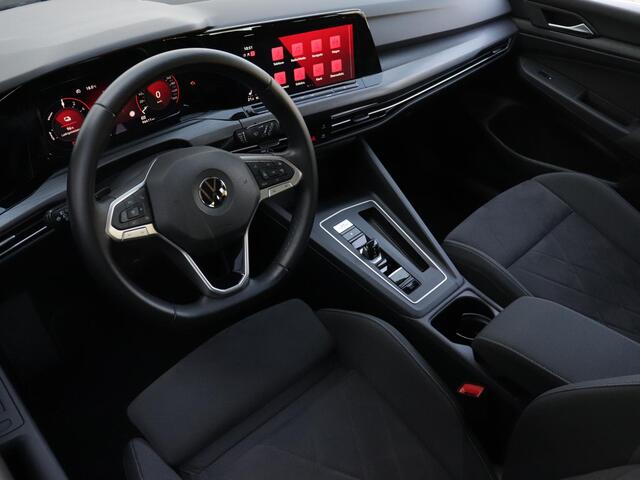 Volkswagen GOLF 1.4 eHybrid Style | Elektrisch verstalbare stoelen | Stoel & Stuurverwarming |