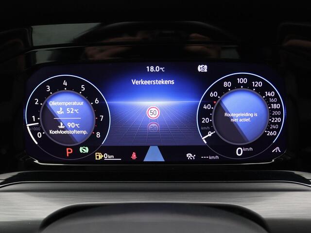 Volkswagen GOLF 1.5 eTSI First Edition 150PK DSG matrix led, adaptive cruise, panoramadak, stoelverwarming voor & achter, stuurwielverwarming, elek. verstelbare voorstoel met massagefunctie, 17" lichtmetaal