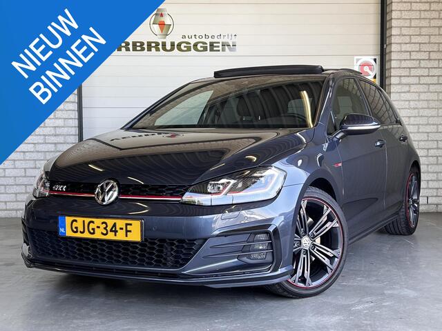 Volkswagen GOLF 2.0 TSI GTI | PanoDak | CarPlay | Keyless | BlindSpot