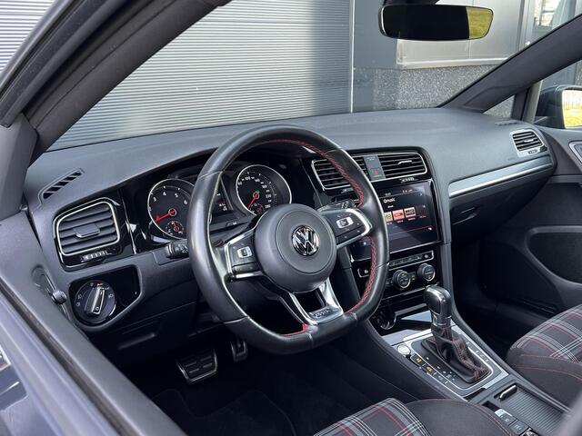 Volkswagen GOLF 2.0 TSI GTI | PanoDak | CarPlay | Keyless | BlindSpot