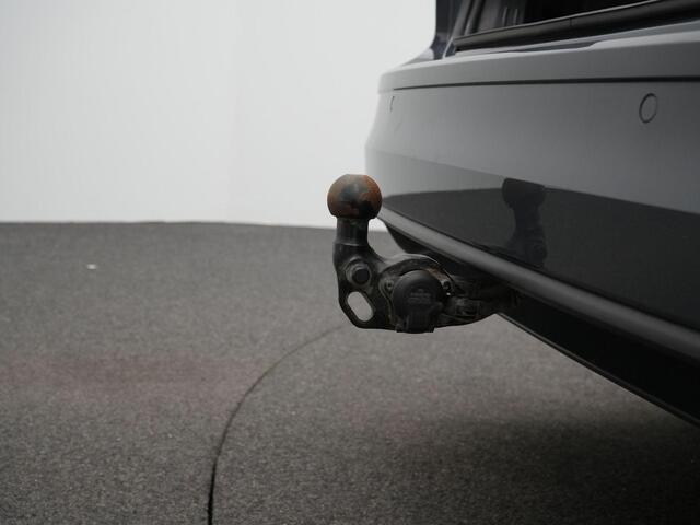 Volkswagen GOLF Variant 1.0 eTSI 110 pk DSG Life Business | Trekhaak | Geheugen-/massagestoel | Stuur-/stoelverwarming | Achteruitrijcamera