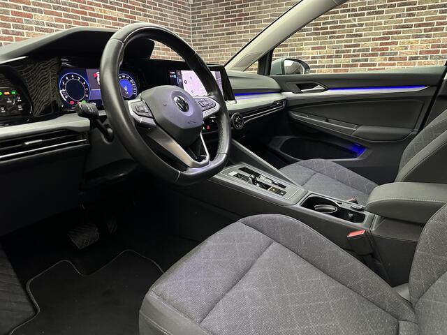 Volkswagen GOLF 1.0 eTSI Life Business Panorama Virtual Automaat Stoelverwarming Sfeer