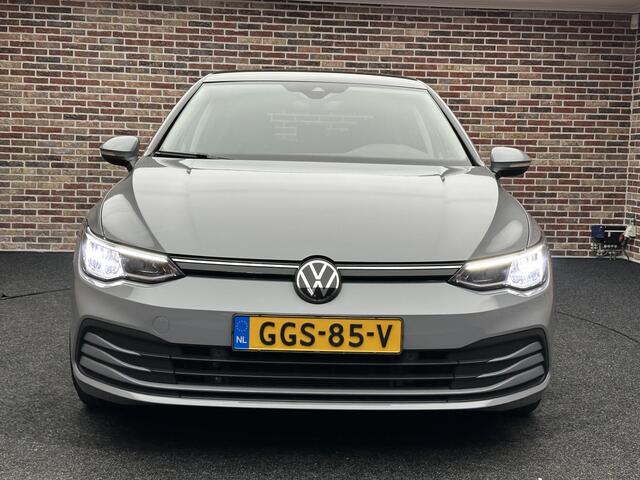Volkswagen GOLF 1.0 eTSI Life Business Panorama Virtual Automaat Stoelverwarming Sfeer