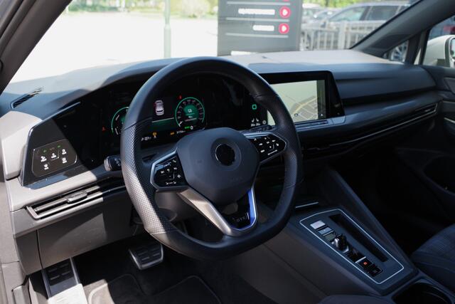 Volkswagen GOLF 1.4 eHybrid GTE 245 PK PHEV, Winterpakket, Carplay, Adap. Cruise Control, Sfeerverlichting