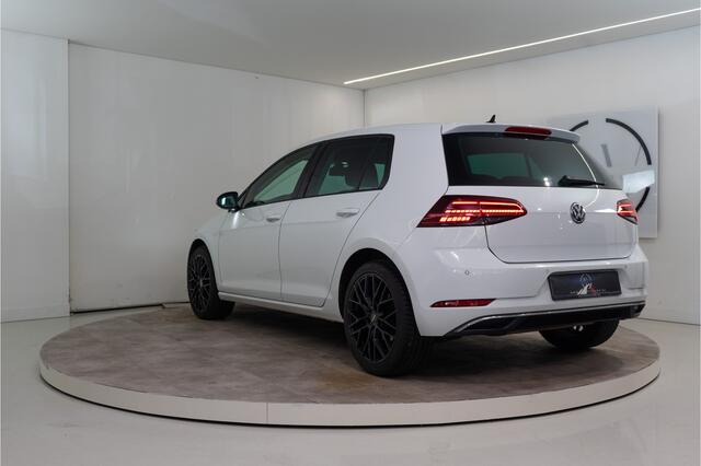 Volkswagen GOLF 1.4 TSI Highline Business R 150PK | Discover Navi | Apple Carplay | Stoelverw. | Garantie