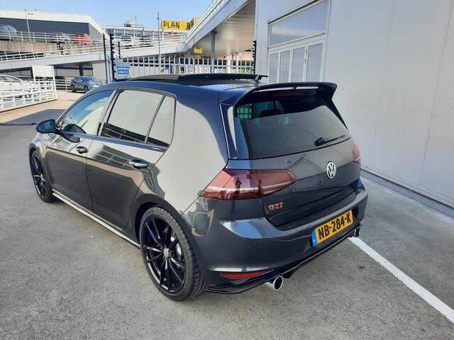 Volkswagen GOLF 2.0 TSI GTI Clubsport | panoramadak | 19" | Nieuw binnen