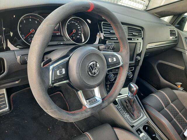Volkswagen GOLF 2.0 TSI GTI Clubsport | panoramadak | 19" | Nieuw binnen