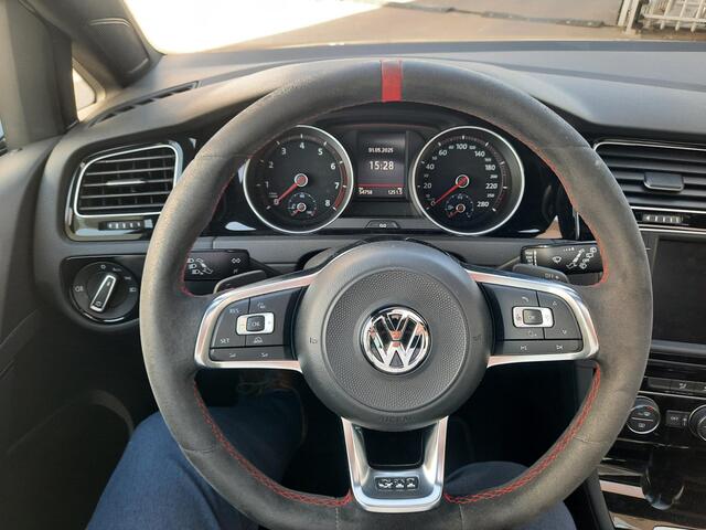 Volkswagen GOLF 2.0 TSI GTI Clubsport | panoramadak | 19" | Nieuw binnen