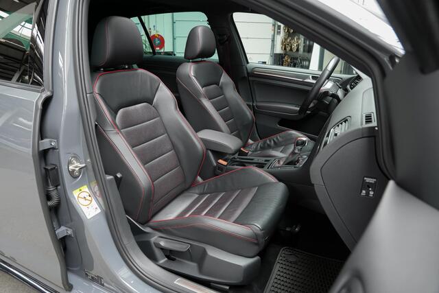 Volkswagen GOLF GTI TCR 2.0 290pk TSI |Akrapovic|virtual cockpit|lederen sportstoelen|panoramadak|Dynaudio|Aero pakket|camera|LED-verlichting|adaptive cruise control|19"|