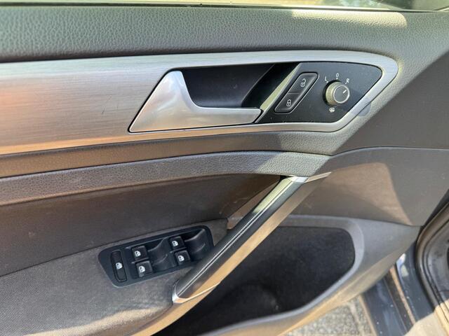 Volkswagen GOLF Variant 1.4 TSI Connected Series