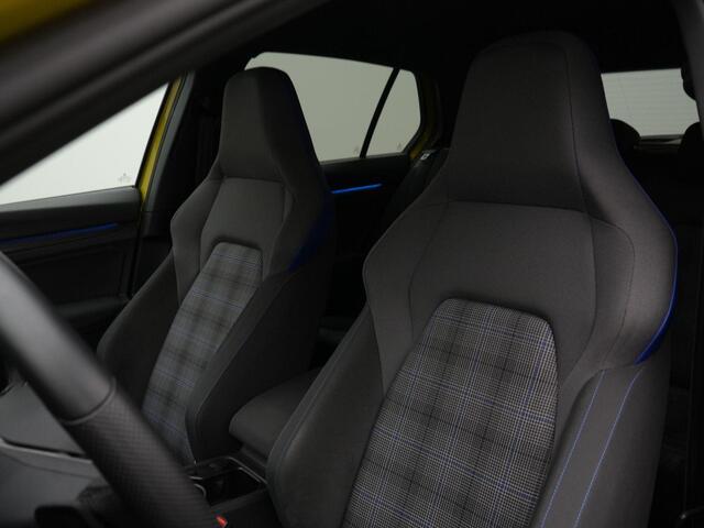 Volkswagen GOLF 1.4 eHybrid 245 pk DSG GTE | Stuur-/stoelverwarming | Achteruitrijcamera | Navigatie | Adaptive Cruise | Keyless Entry