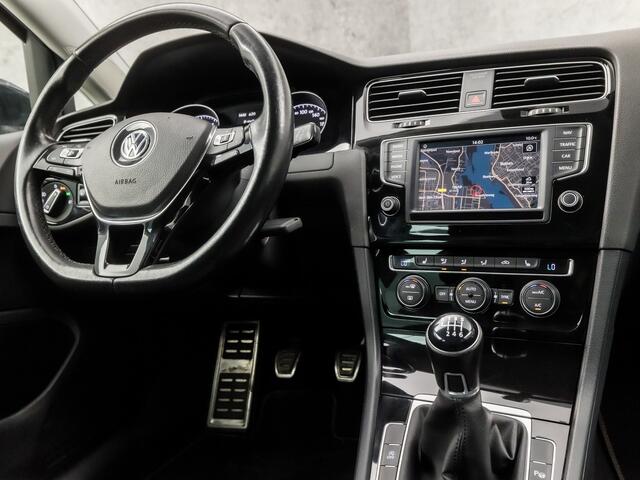 Volkswagen GOLF 1.4 TSI Sport (NAVIGATIE, CLIMATE, STOELVERWARMING, LM VELGEN, SPORTSTOELEN, GETINT GLAS, CRUISE, PARKEERSENSOREN, NIEUWE APK, NIEUWSTAAT)