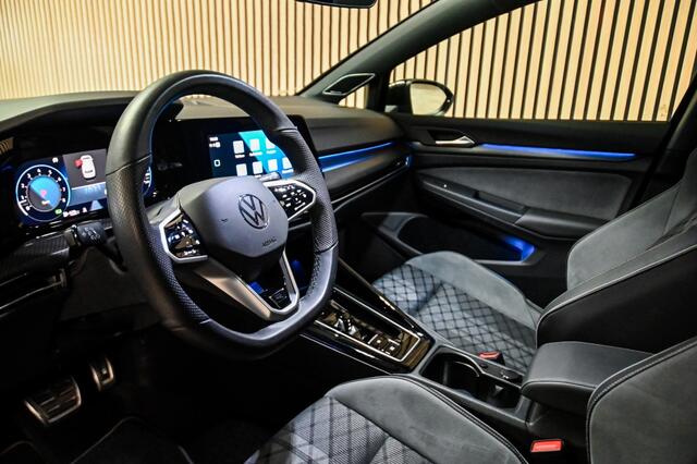 Volkswagen GOLF 1.5 eTSI R-Line HUD|HarmanKardon|PANO|ACC