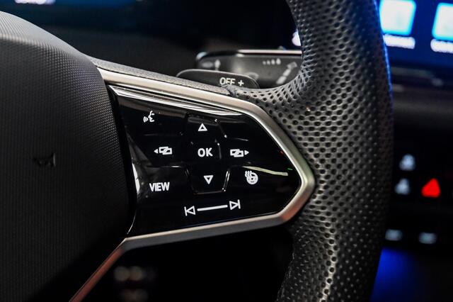 Volkswagen GOLF 1.5 eTSI R-Line HUD|HarmanKardon|PANO|ACC
