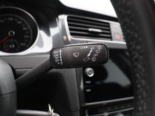 Volkswagen GOLF Variant 115pk TSI Comfortline | Navigatie | Parkeersensoren voor en achter | Adaptief cruise control | Climate control |