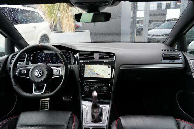 Volkswagen GOLF 2.0 TSI GTI Performance 245pk Panoramadak/Stoelverwarming/Camera