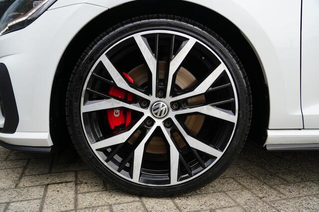 Volkswagen GOLF 2.0 TSI GTI Performance 245pk Panoramadak/Stoelverwarming/Camera