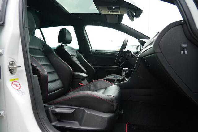 Volkswagen GOLF 2.0 TSI GTI Performance 245pk Panoramadak/Stoelverwarming/Camera