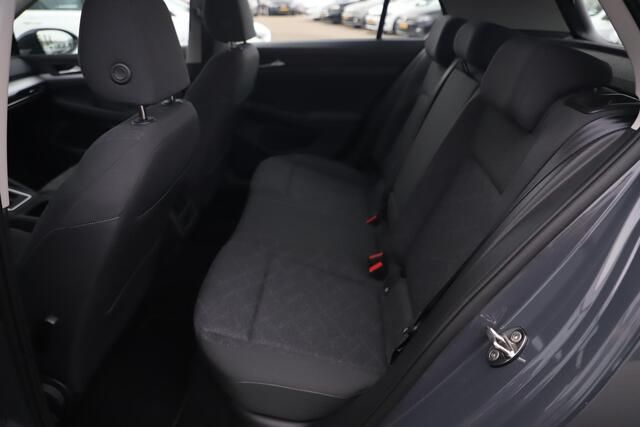 Volkswagen GOLF 1.0 eTSI Life Automaat Virtual Sfeerverlichting Navigatie Clima Adaptive Cruise