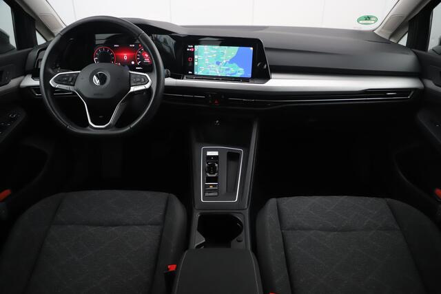 Volkswagen GOLF 1.0 eTSI Life Automaat Virtual Sfeerverlichting Navigatie Clima Adaptive Cruise