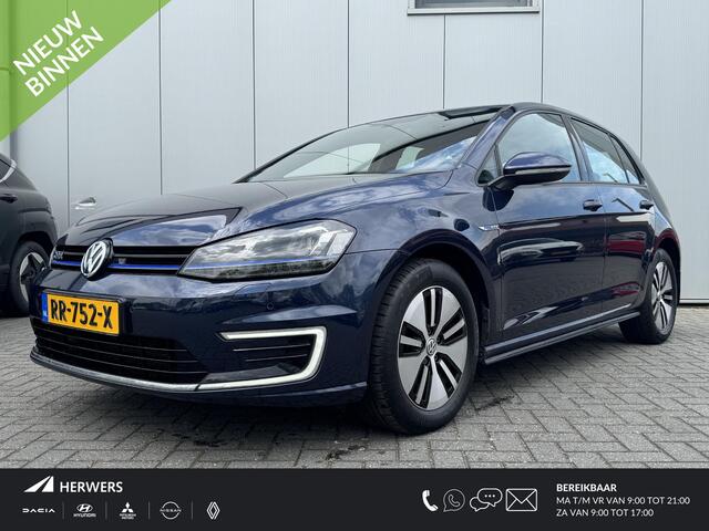 Volkswagen GOLF 1.4 TSI GTE / Navigatie / 1.500 Trekgewicht / 204 PK / stoelverwarming/ Trekhaak/ Pakeersensoren voor en achter