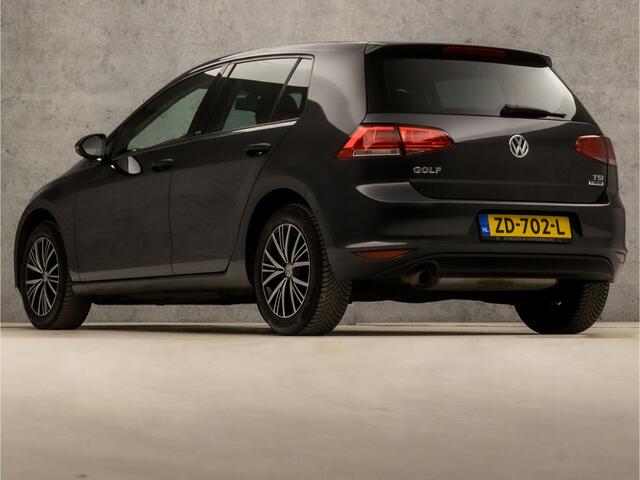 Volkswagen GOLF 1.2 TSI Business Edition (SCHERM, CLIMATE, ADAPTIVE CRUISE, LEDER/ALCANTARA, SPORTSTOELEN, PARKEERSENSOREN, GETINT GLAS, LM VELGEN, NIEUWE APK, BLUETOOTH, NIEUWSTAAT)