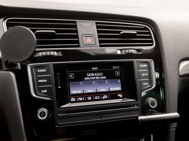 Volkswagen GOLF 1.2 TSI Business Edition (SCHERM, CLIMATE, ADAPTIVE CRUISE, LEDER/ALCANTARA, SPORTSTOELEN, PARKEERSENSOREN, GETINT GLAS, LM VELGEN, NIEUWE APK, BLUETOOTH, NIEUWSTAAT)