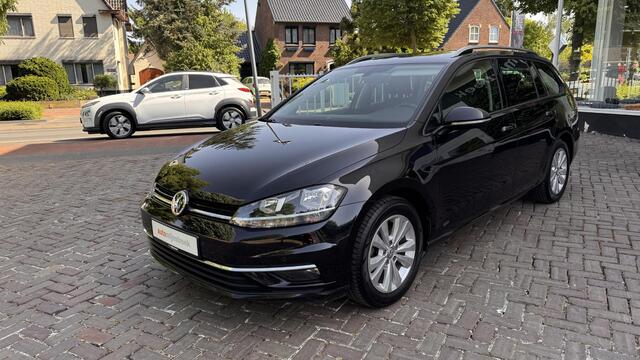 Volkswagen GOLF Variant 1.0 TSI Comfortline Business | Dealer onderhouden | Trekhaak |