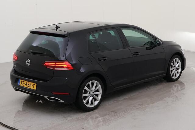 Volkswagen GOLF 1.0 TSI Highline / AUTOMAAT/ PANO/ CAMERA/ PARK. SENSOREN/ LED/ DIGITAL DASHBOARD/ ERGO ACTIVE/ NAVI/ CLIMA/ 17" LMV