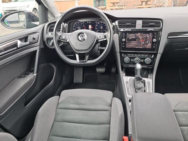 Volkswagen GOLF 1.0 TSI Highline / AUTOMAAT/ PANO/ CAMERA/ PARK. SENSOREN/ LED/ DIGITAL DASHBOARD/ ERGO ACTIVE/ NAVI/ CLIMA/ 17" LMV