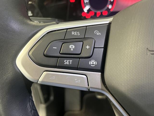 Volkswagen GOLF 1.0 eTsi 110pk DSG Life · Apple/Android Car Play · Navi · P-Sensoren · ACC · DAB · 16'' Inch · Garantie t/m 28-03-2027 of 100.000km