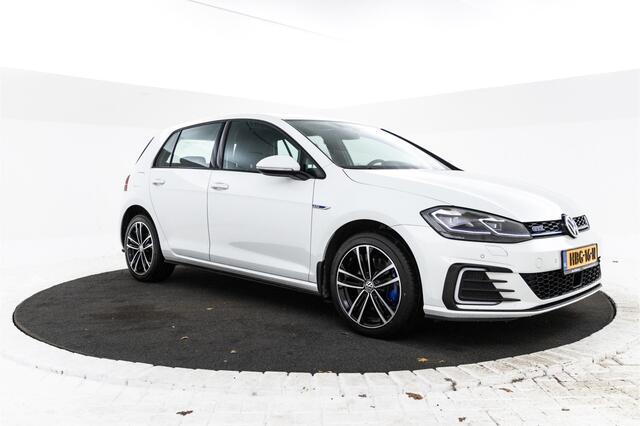 Volkswagen GOLF 1.4 TSI PHEV GTE Adaptive, Apple carplay, Climate,