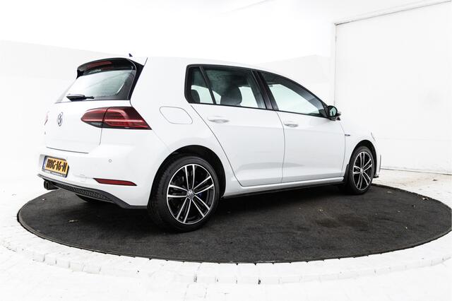 Volkswagen GOLF 1.4 TSI PHEV GTE Adaptive, Apple carplay, Climate,