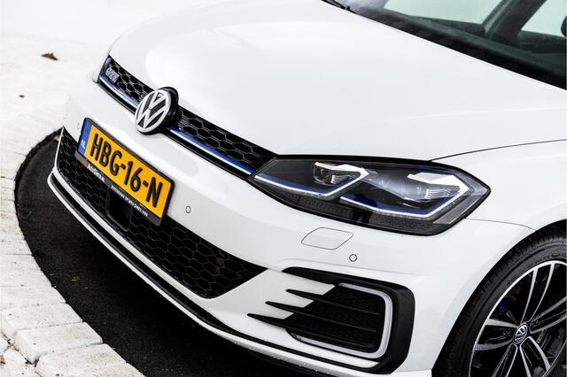 Volkswagen GOLF 1.4 TSI PHEV GTE Adaptive, Apple carplay, Climate,