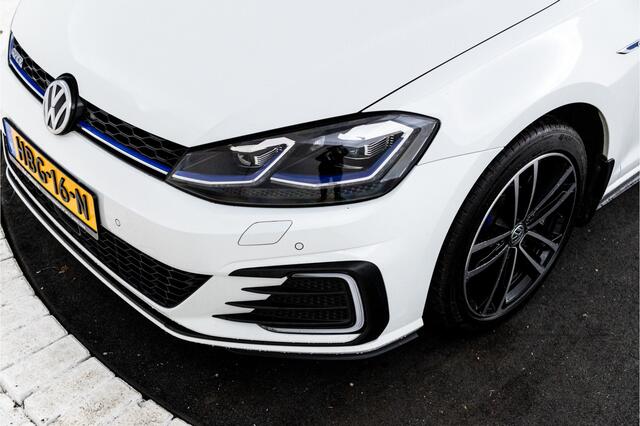 Volkswagen GOLF 1.4 TSI PHEV GTE Adaptive, Apple carplay, Climate,